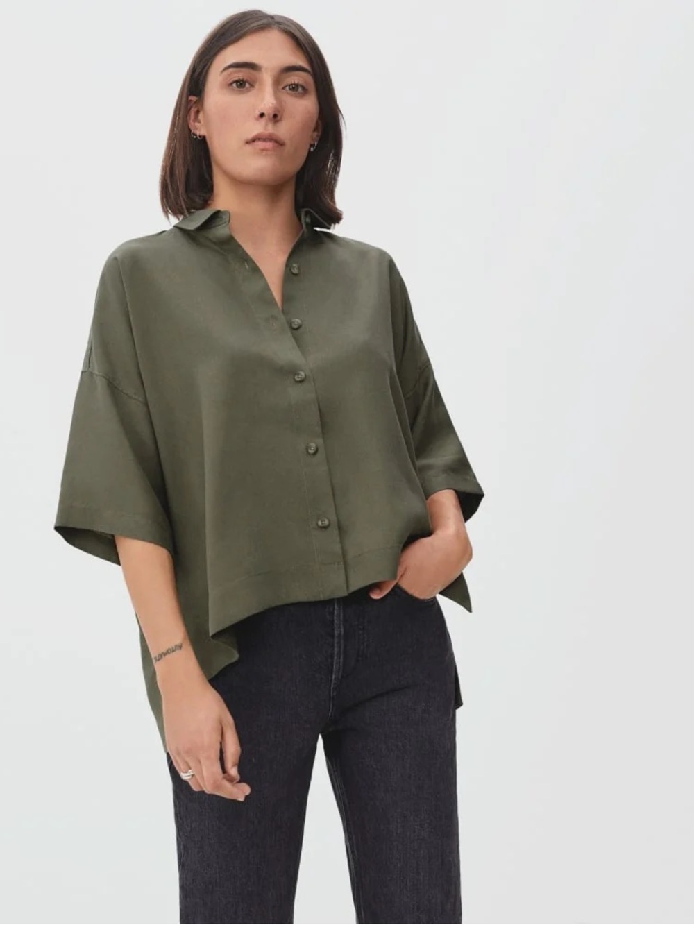 Everlane Drapey Olive Button-Front Women's Shirt. Size: S